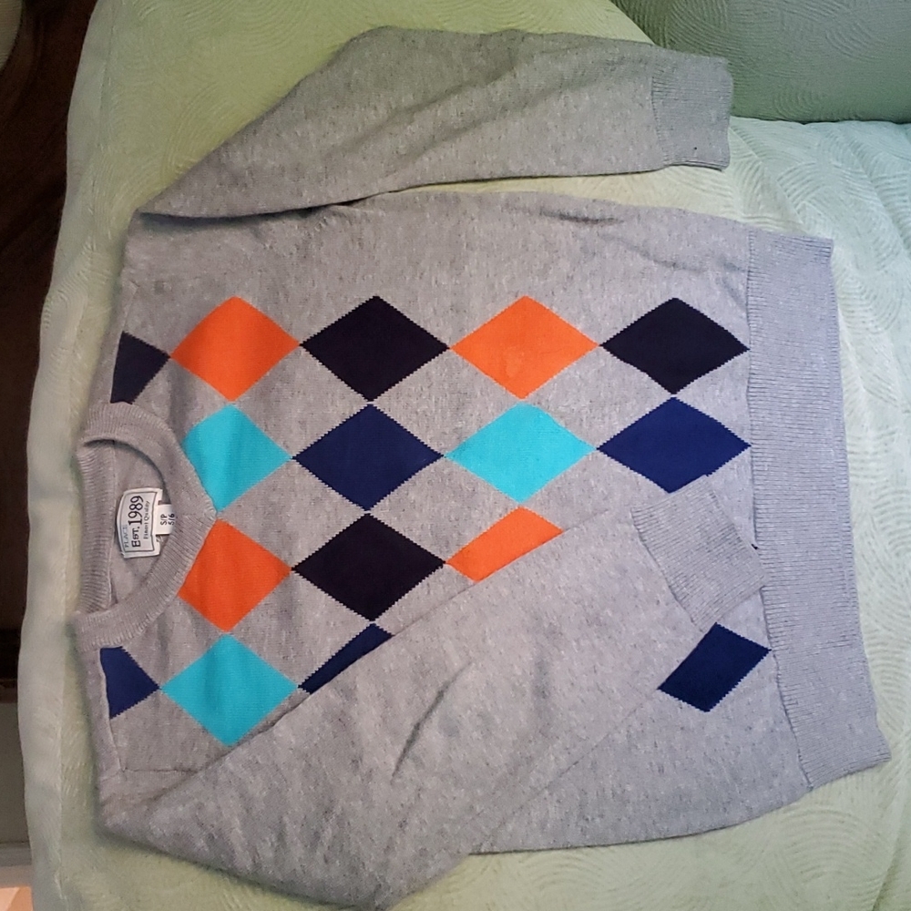 Boys 100% cotton sweater size Small (5-6)